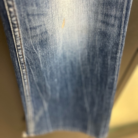 Diesel .”Zathan” size 30/34 EUC intentional
Tiny paint dots on leg- wide leg - Picture 7 of 16